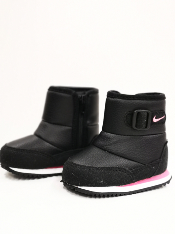 NIKE Zimné čižmy