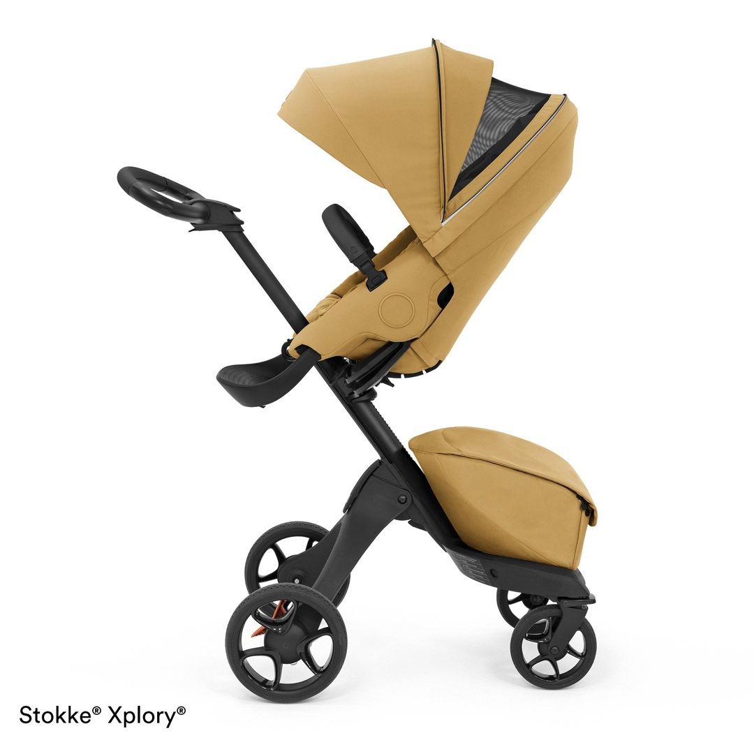 2 - kombinácia kočíka STOKKE Xplory X Black/Black - Golden Yellow