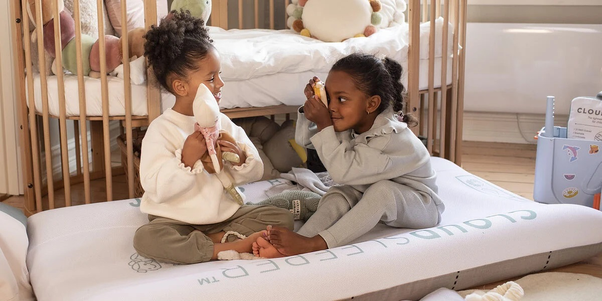 Nafukovacia detská posteľ STOKKE CLOUDSLEEPER™ JETKIDS™